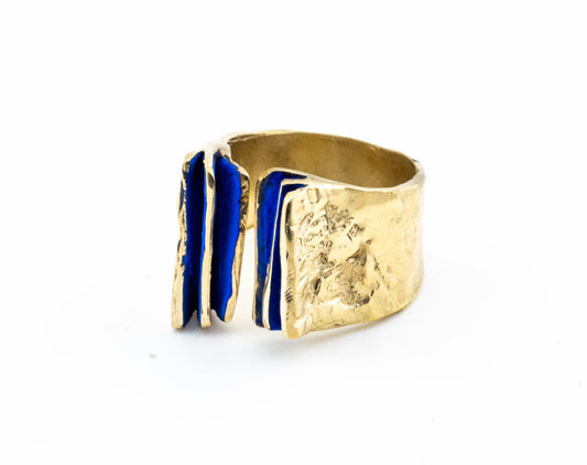 Hoch bronze open ring with blue patina