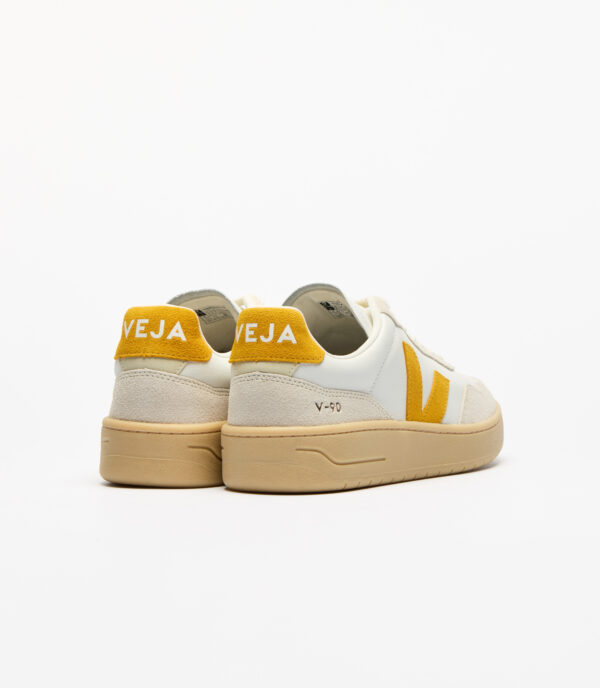 Zapatillas Veja V-90 white Toscane natural Bornisimo